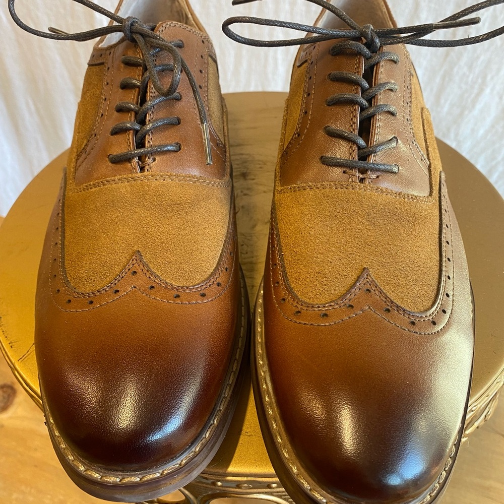 Stacy Adams Brown Oxfords with Wingtip Design and Traditional Lacing